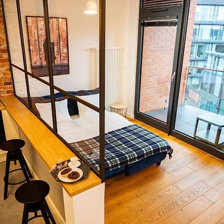 Chic Apartment In Historic Koneser Area Warsaw Exterior photo