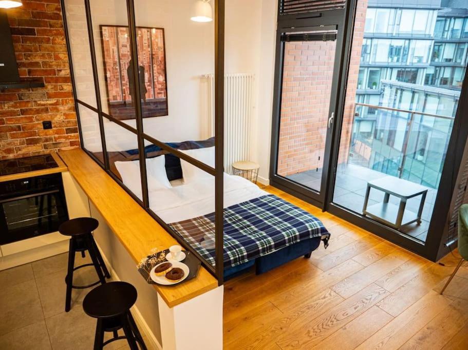 Chic Apartment In Historic Koneser Area Warsaw Exterior photo
