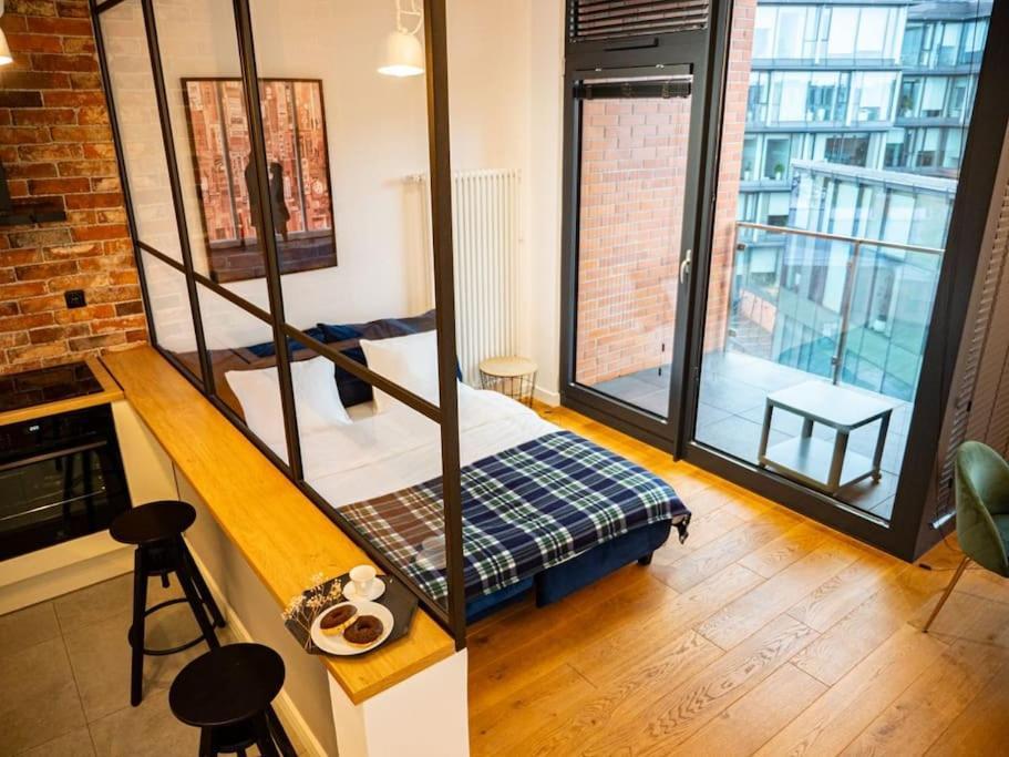 Chic Apartment In Historic Koneser Area Warsaw Exterior photo