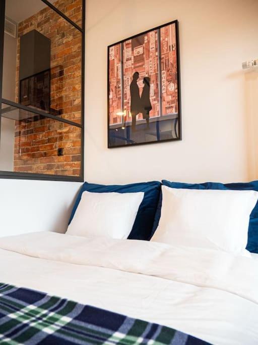 Chic Apartment In Historic Koneser Area Warsaw Exterior photo