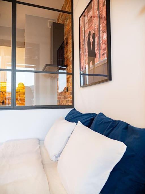 Chic Apartment In Historic Koneser Area Warsaw Exterior photo